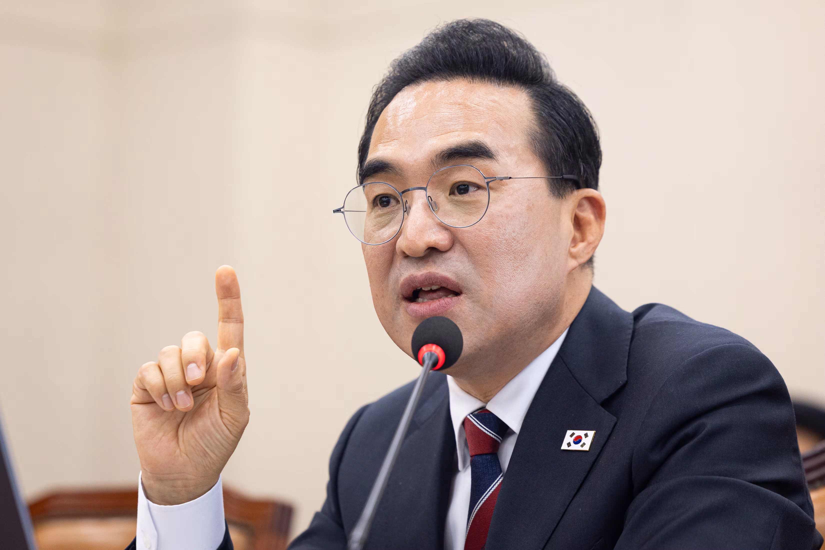 박홍근 기획예산처 장관 후보자가 23일 서울 여의도 국회에서 열린 인사청문회에 출석해 의원 질의에 답하고 있다./뉴스1