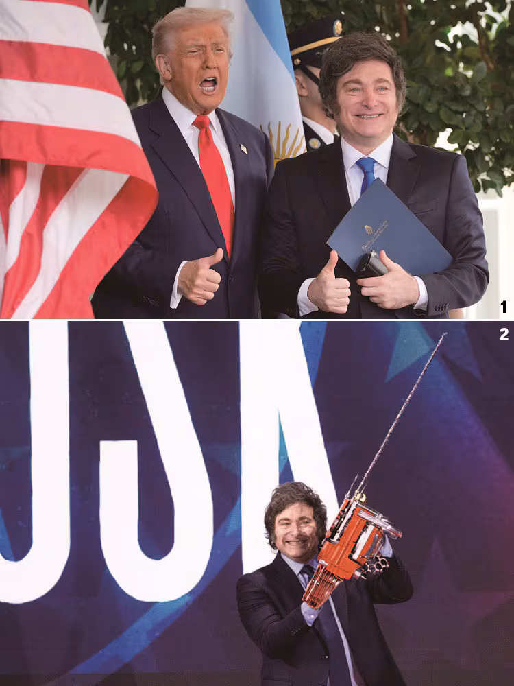 도널드 트럼프(왼쪽) 미국 대통령과 밀레이 대통령이 10월 14일 미국 워싱턴 D.C. 백악관에서 정상회담을 하고 있다. /AP연합 