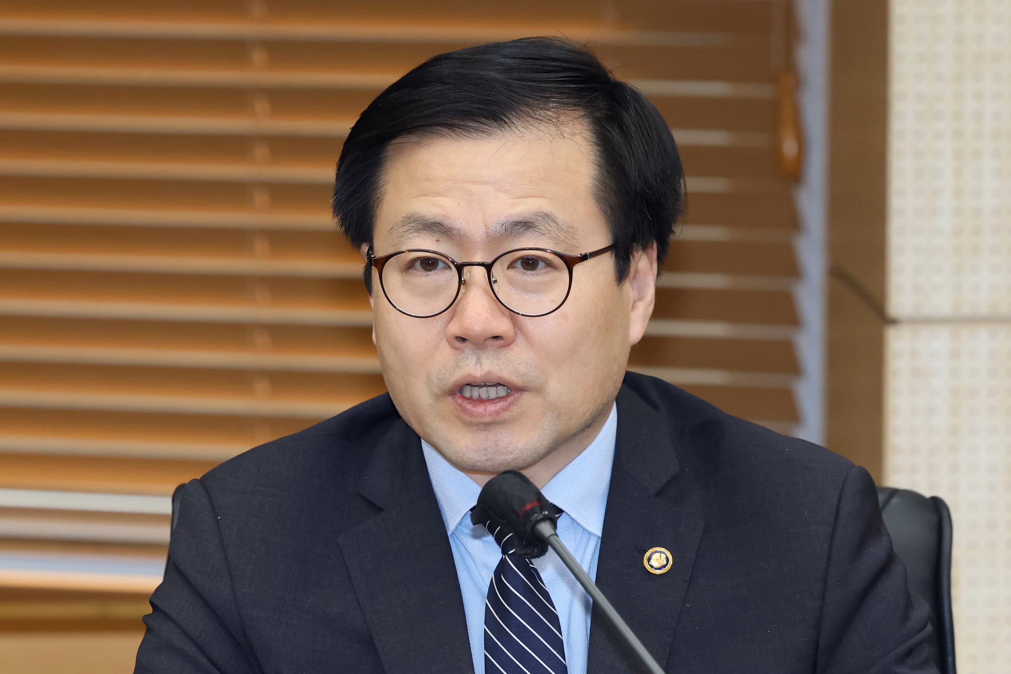 여한구 산업통상부 통상교섭본부장이 11일 오후 서울 종로구 한국무역보험공사에서 열린 중동 수출기업 지원 간담회에서 발언하고 있다. /뉴스1