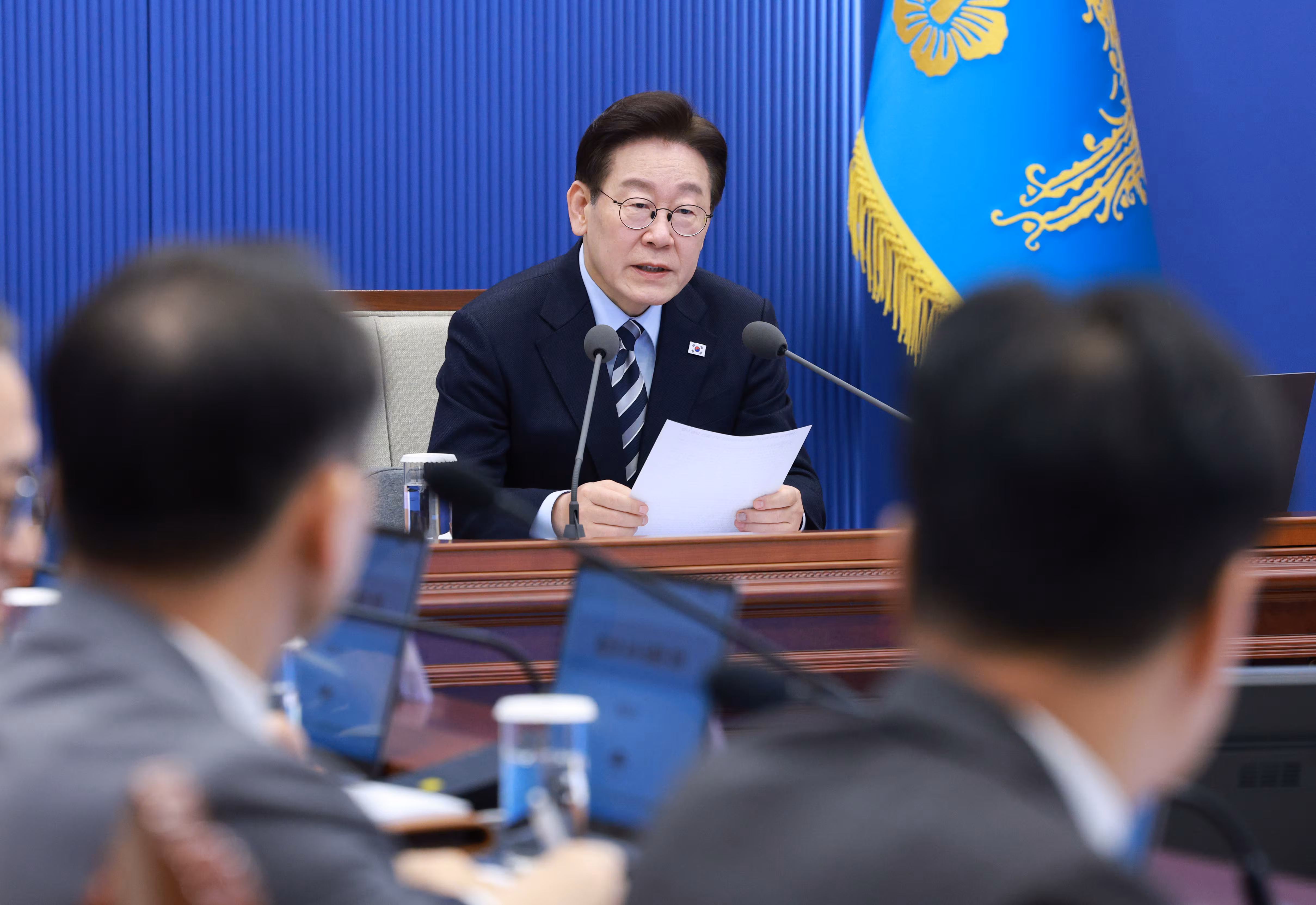 이재명 대통령이 12일 청와대 여민관에서 열린 수석보좌관회의에서 발언하고 있다. /뉴스1