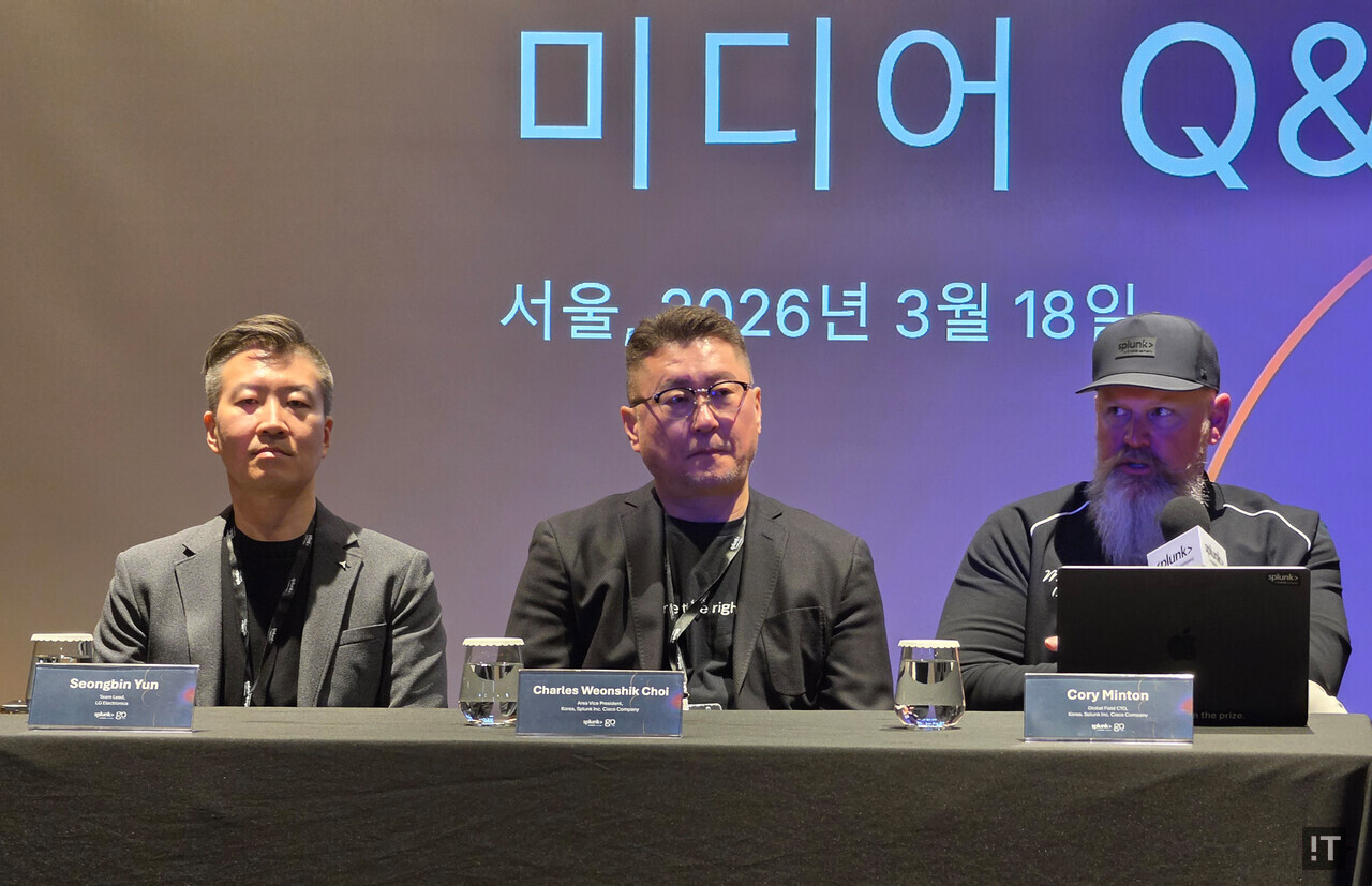 (왼쪽부터) 윤성빈 LG전자 책임, 최원식 스플렁크코리아 지사장, 코리 민튼(Cory Minton) 스플렁크 글로벌 CTO / 정종길 기자