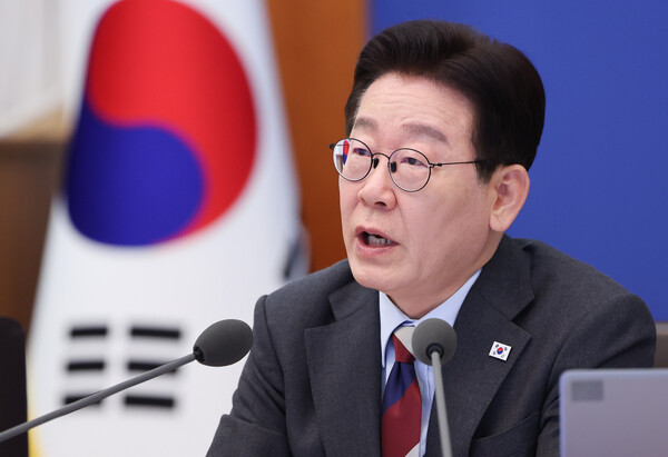 이재명 대통령이 5일 청와대에서 열린 국무회의에서 발언하고 있다. /뉴스1