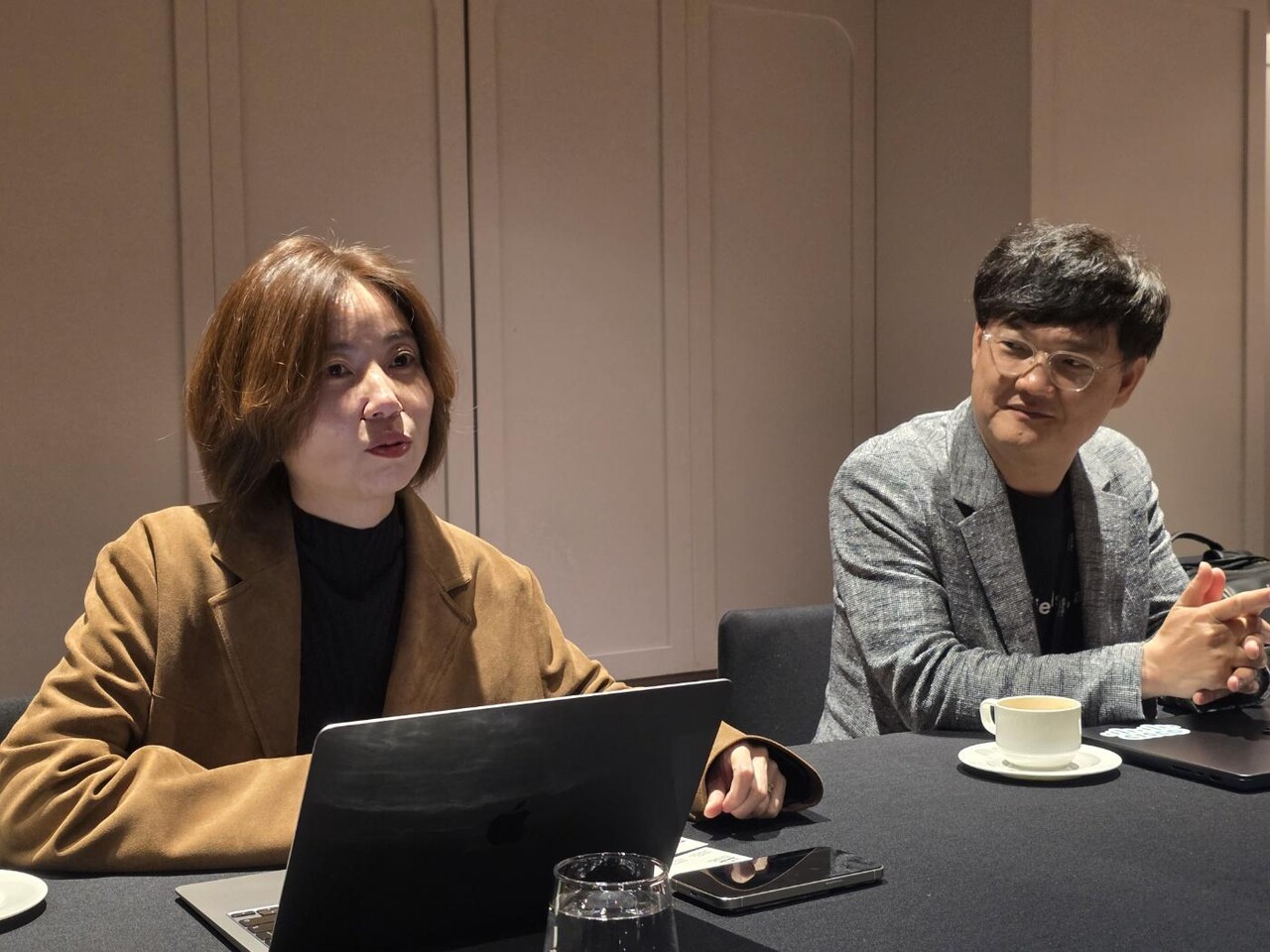 최은봉 이마트 D/T 총괄 아키텍처&인프라팀장(왼쪽), 김현준 스플렁크코리아 전무 / 스플렁크코리아