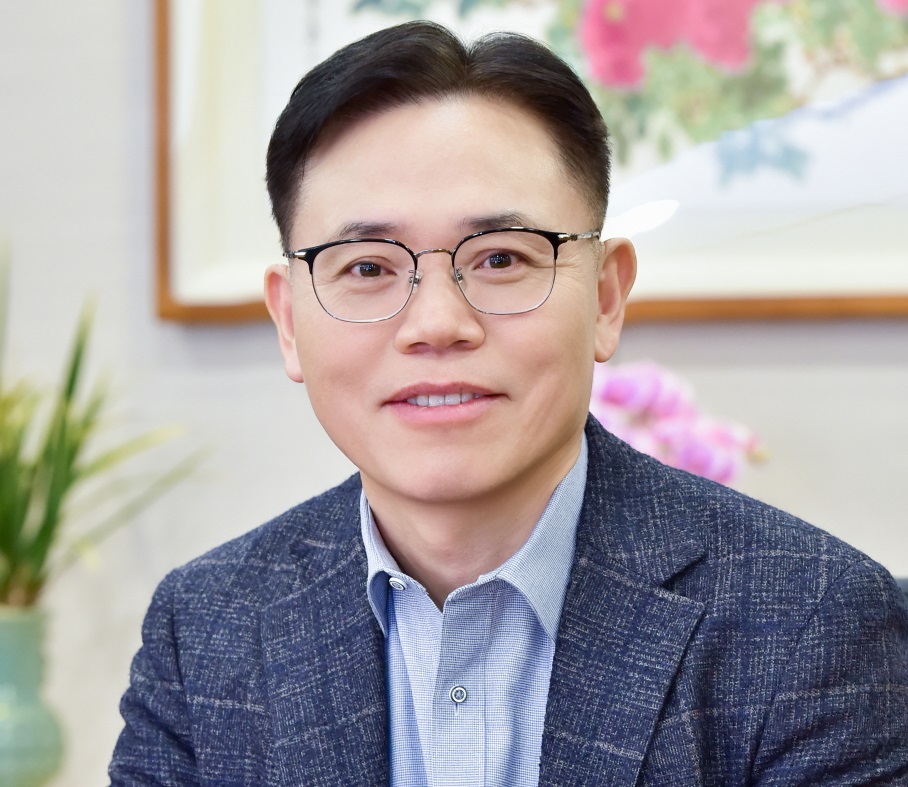 김동춘 LG화학 사장(CEO) / LG화학