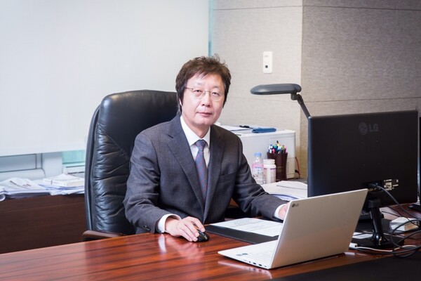 권세창 전 한미약품 사장 역시 차바이오그룹으로 이동해 연구개발(R&D)을 총괄하며 존재감을 키우고 있다. / 한미약품