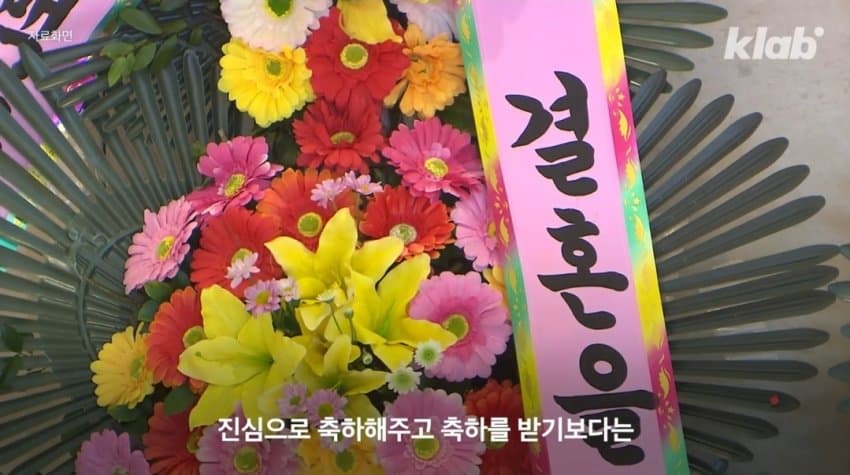 1ebec223e0dc2bae61abe9e74683726d37d5a7cbee7589a894a6613df9b5bd2ecb03ff97ccbe230feb343bedcb2e404d1c1d