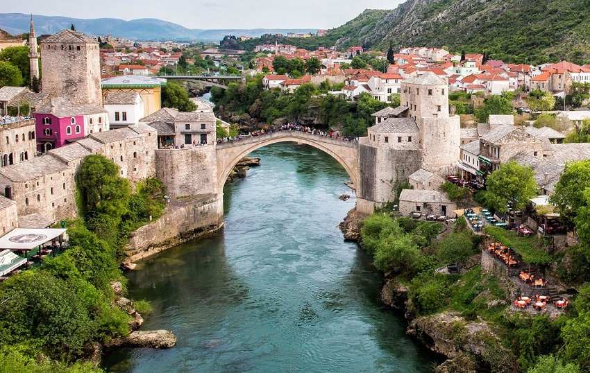 7ced8076b5806aff3ae898bf06d60403ef126d3ee752df78d6d2