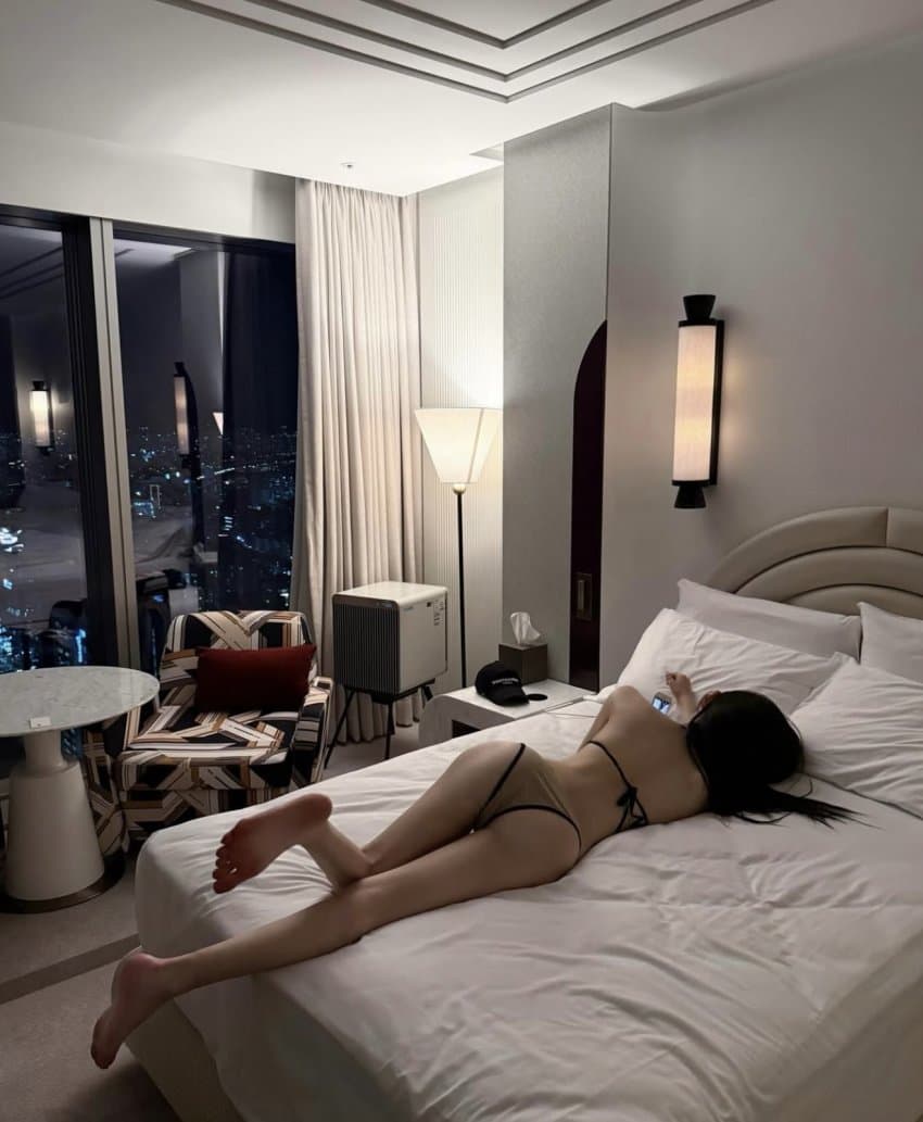 0bed8074bd816ef123eaf394409c706edb83881b25cf7a0d6757d0da593a175dd6c43ba49d042e21a550e4444d74c83c4add353d