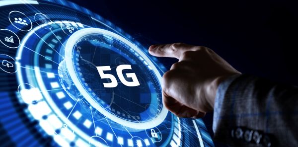  5G 네트워크 슬라이싱이 현실화되면서 URSP와 SD-WAN 기술이 기업 네트워크 전략의 핵심으로 부상하고 있다. [사진: 셔터스톡]