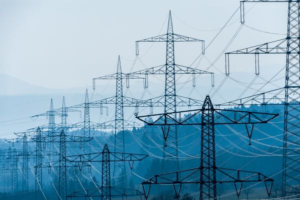 미국 남서부 전력망 운영사가 비효율적인 기존 전력망 계획 체계를 개선하기 위한 통합계획을 도입했다. [사진: 셔터스톡]