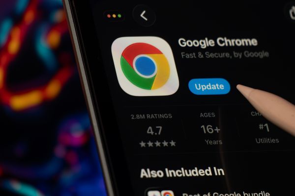 구글이 AI 시대에 대응하기 위해 크롬의 업데이트 주기를 2주로 단축했다. [사진: 셔터스톡]
