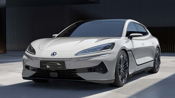 BYD가 오는 5일 혁신기술 이벤트에서 최장거리 주행이 가능한 덴자 Z9 GT를 공개한다. [사진: 덴자]