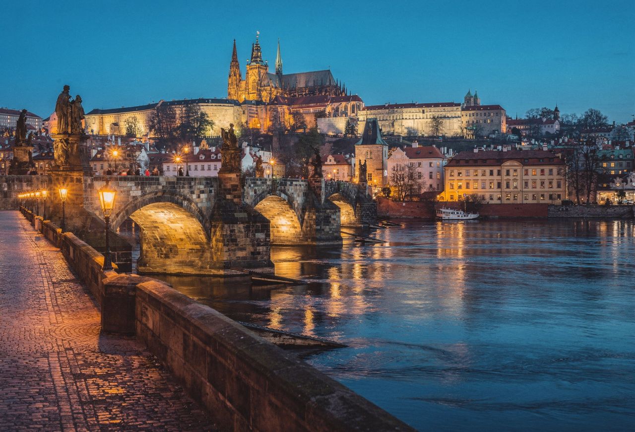 Prague, Czech Republic / Designed by Freepik