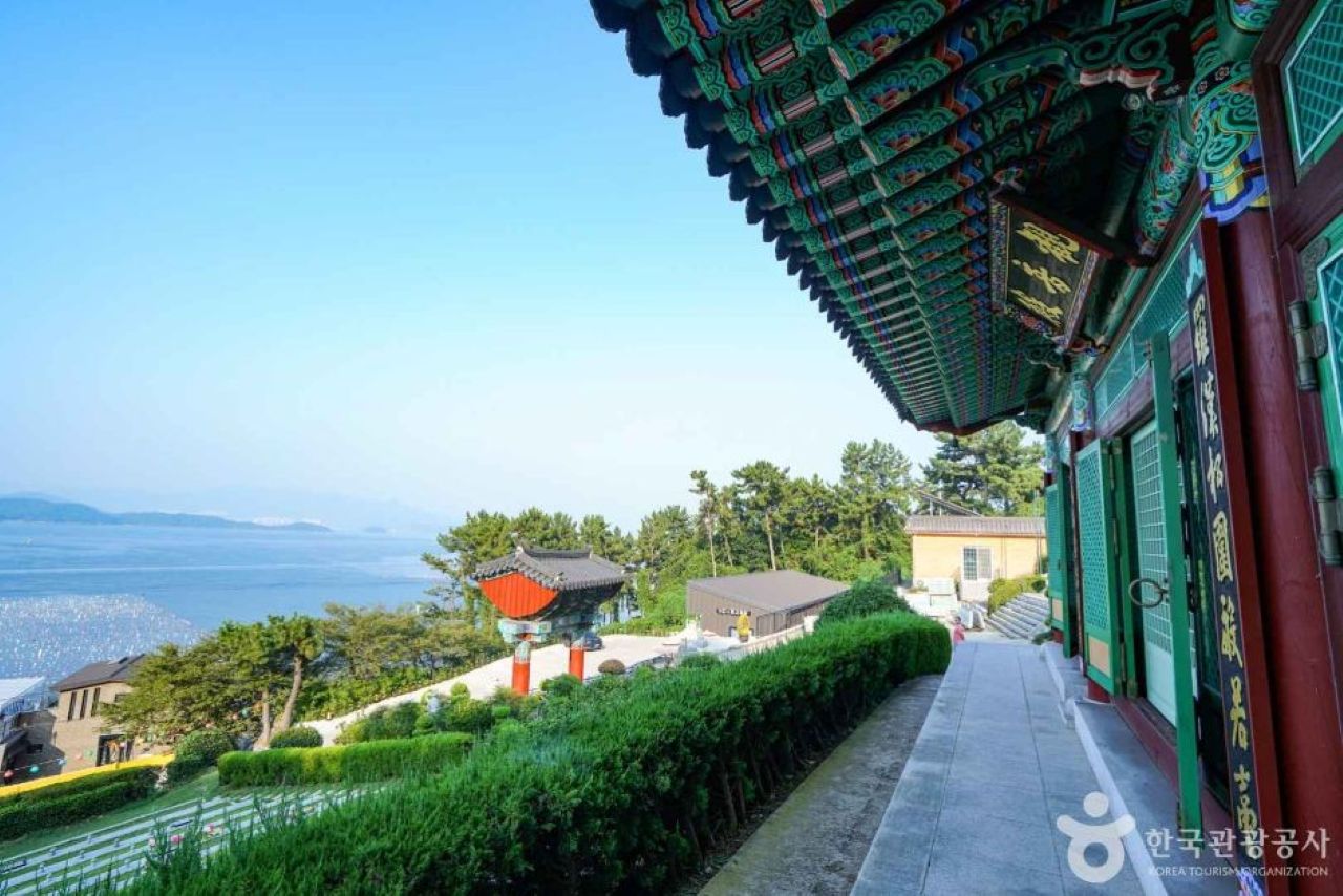 남해가 보이는 사찰, 마산 장수암  기본정보 / 사진=한국관광콘텐츠랩