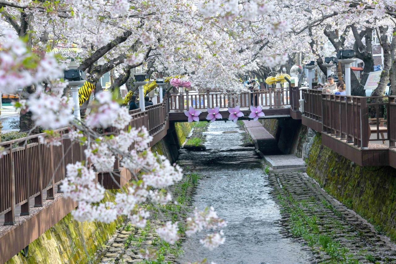 로망스 다리 / 사진=한국관광공사 포토코리아@라이브스튜디오