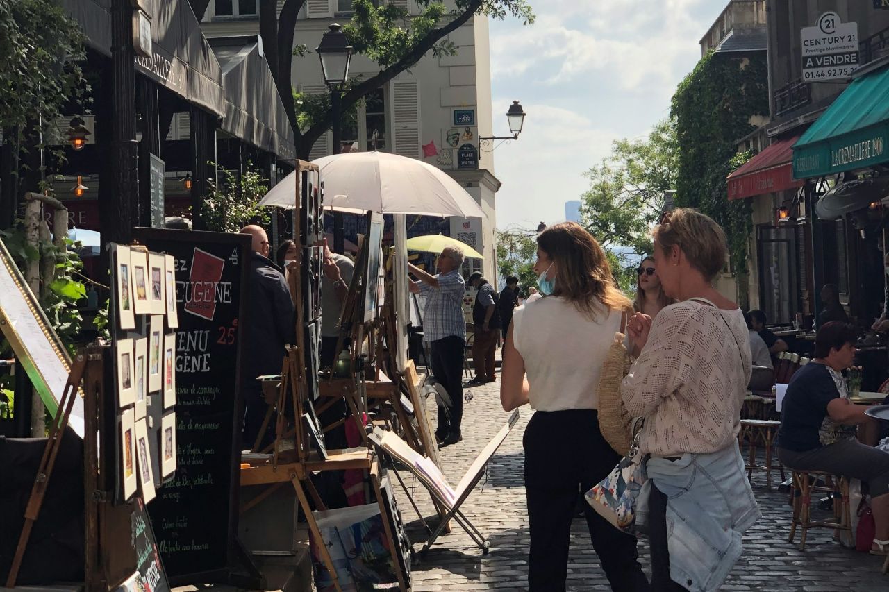 Place du Tertre / Photo=unsplash@Saraleen Kng
