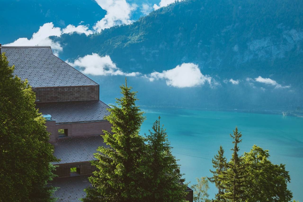Swiss honeymoon itinerary / Photo=unsplash@Mohammad Bahadori