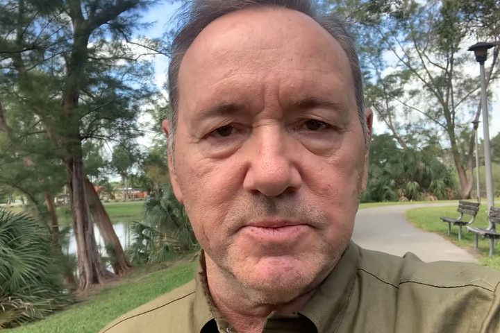 引用:YouTubeチャンネルケヴィン・スペイシー