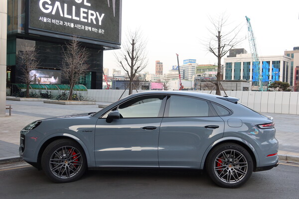 포르쉐 카이엔 S E-하이브리드 쿠페 측면 [오두환 기자]