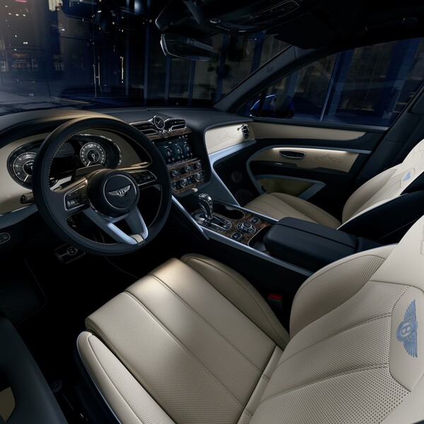 Bentley Bentayga Artenara driver\'s seat