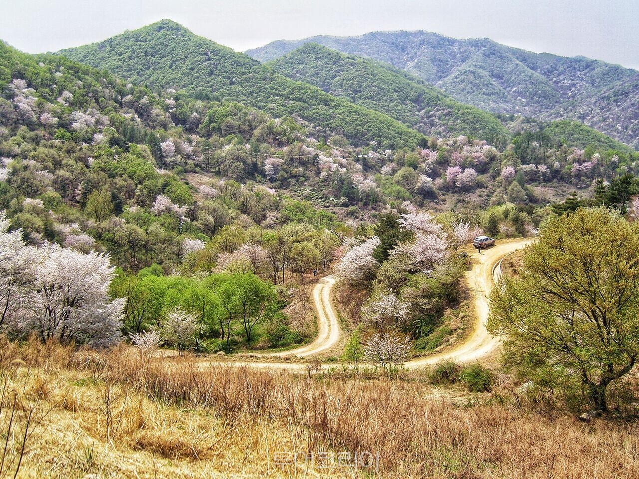 &nbsp;   Geumsan Bogok Village \'Jajjinbaengi Dullegil\' / Photo - Seungwoo Travel
