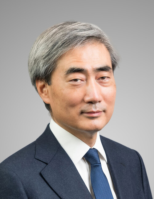 Shin Hyun-sung: The Economic Authority Set to Stabilize Korea Amid Global Uncertainty