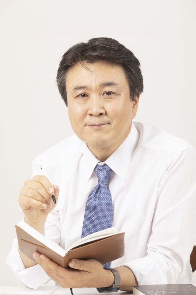 Author Sanghyun Park