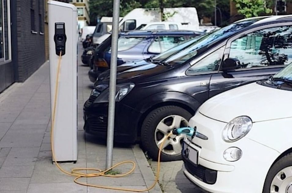 引用：Depositphotos