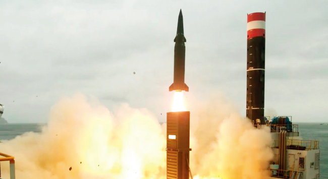 準핵무기' 국산 괴물 미사일 현무-Ⅴ가 온다｜동아일보