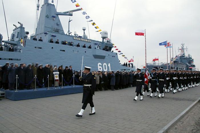 Polish Navy inks $570M deal for minesweepers, rescue vessel