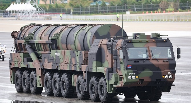 국방부, '현무-5' 올 연말 실전배치 예정…8톤 관통탄으로 北 지하 100m 뚫는다 - 글로벌이코노믹