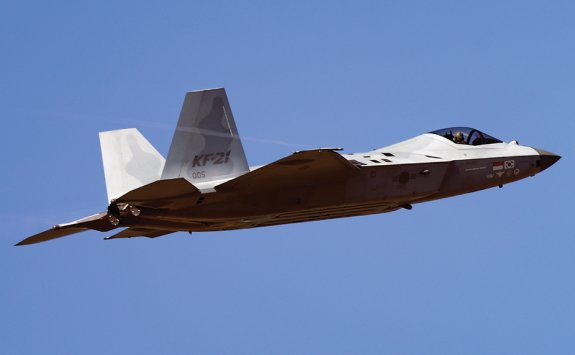 내년 실전 배치 KF-21, 공대공미사일 부족에 '깡통 전투기' 우려｜주간동아