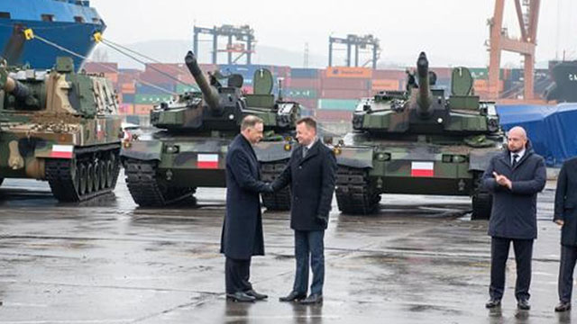 한국산 K2전차·K9자주포 폴란드 첫 입고