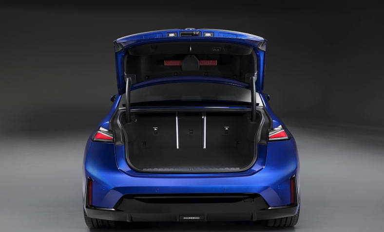 이렇게 출시 되었다 신형 BMW i3 1회충전 900Km?