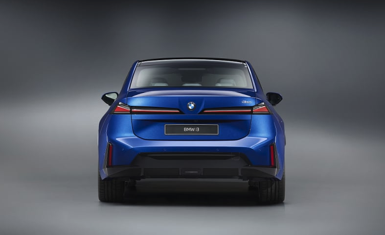 이렇게 출시 되었다 신형 BMW i3 1회충전 900Km?