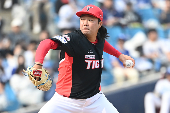 KIA’s Kim Bum-soo Struggles in Debut: What Went Wrong in His First Game?