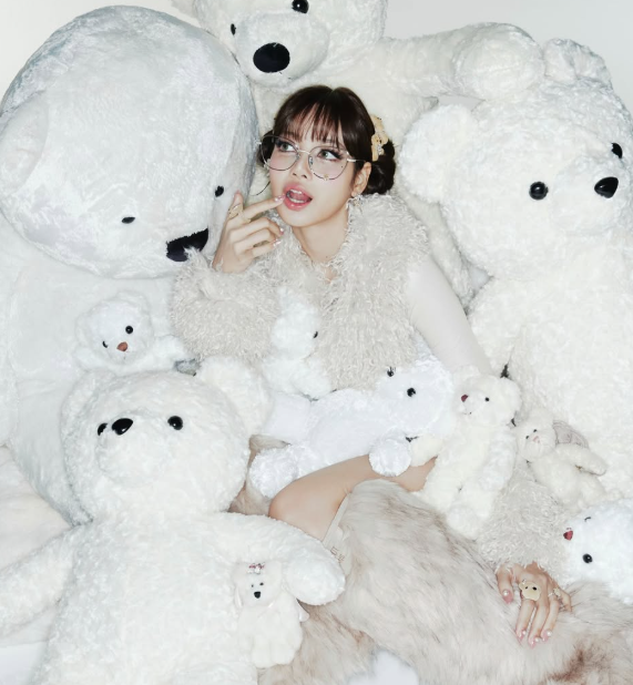 Lisa SNS
