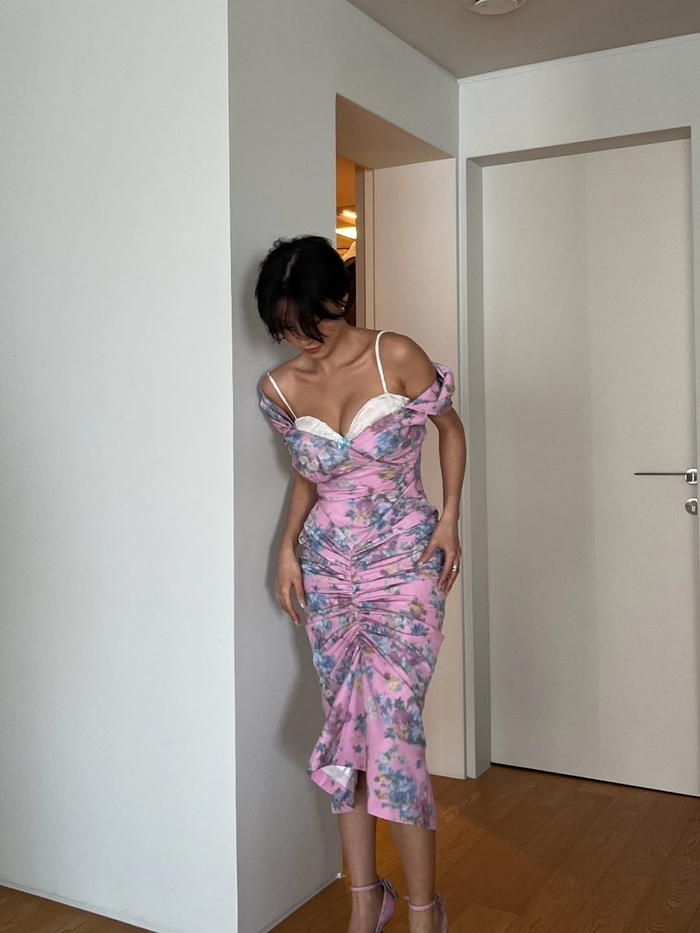 &nbsp;Hwasa SNS