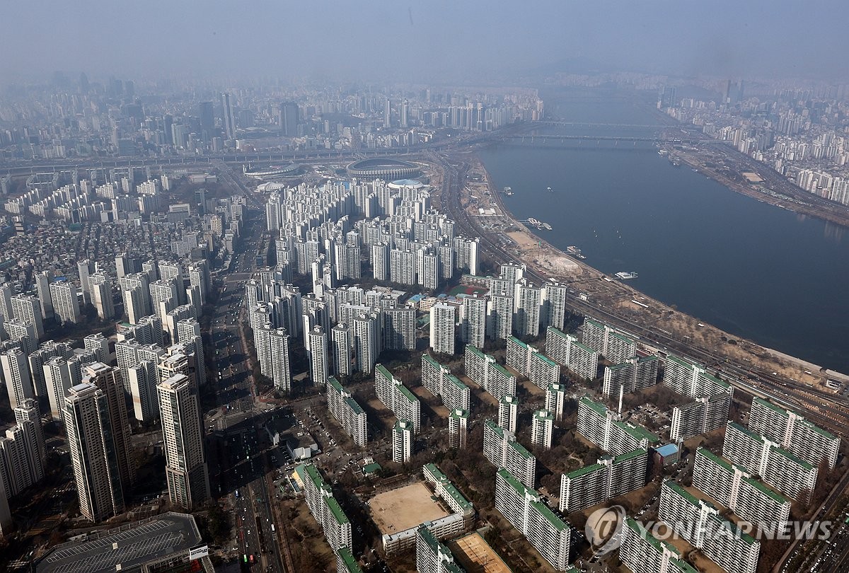 주담대 11% 폭증 대출·매물·세금에 25억 이하로 하방 압력받는 서울 초고가 아파트 | 연합뉴스