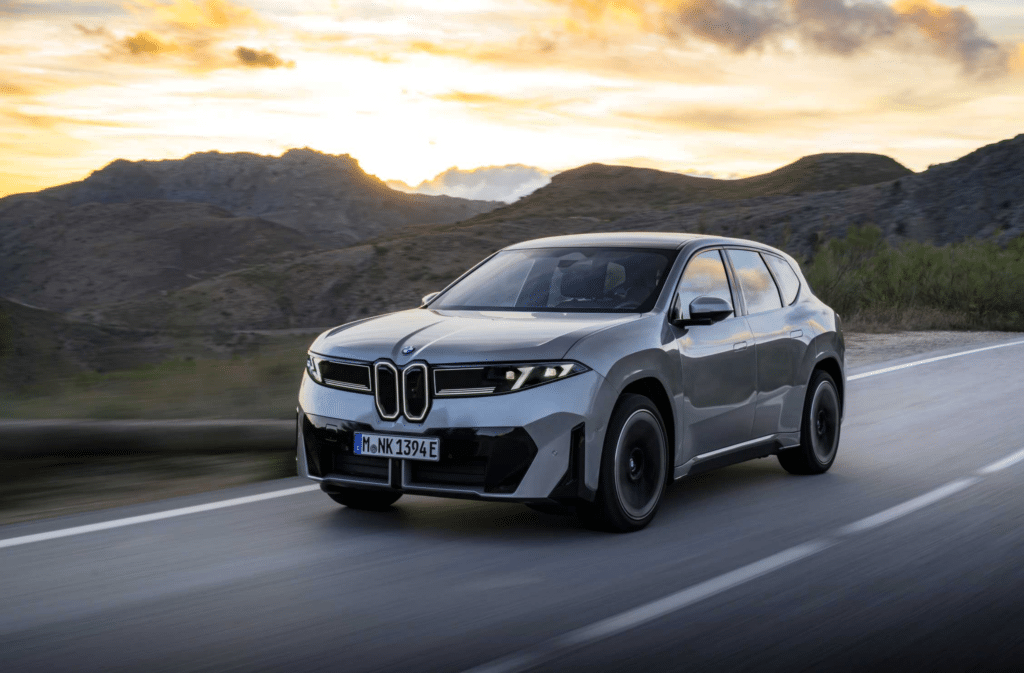 BMW 더 뉴 iX3 한국 상륙