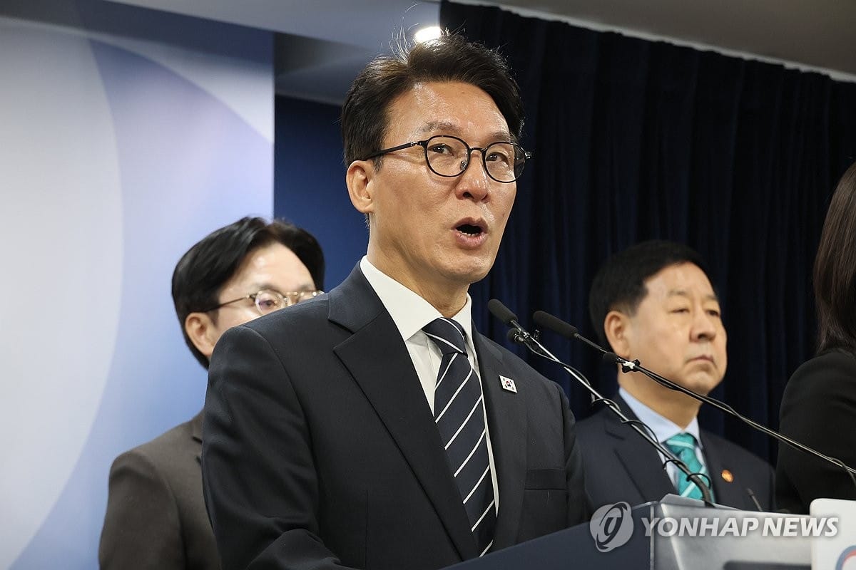 청와대, '비상경제상황실' 가동…중동發 에너지 충격 '최대 6개월' 간다 3 靑 비상경제상황실 가동…金총리