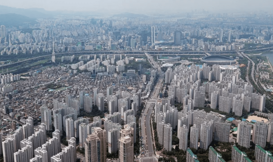 '봄 분양 성수기'… 4월, 수도권 물량 '2만 가구' 쏟아진다 3 서울 강남3구 용산 아파트 가격 하락