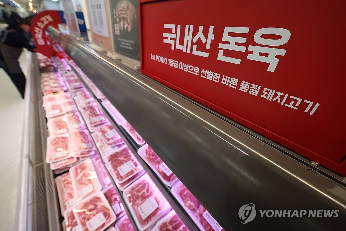 계란값 불안 끊는다…정부, 산란계 1800만 마리 추가·담합엔 '허가 취소' 3 2030년까지 계란 생산량 10% 늘려…계란·돼지고기 담합 땐 철퇴 | 연합뉴스