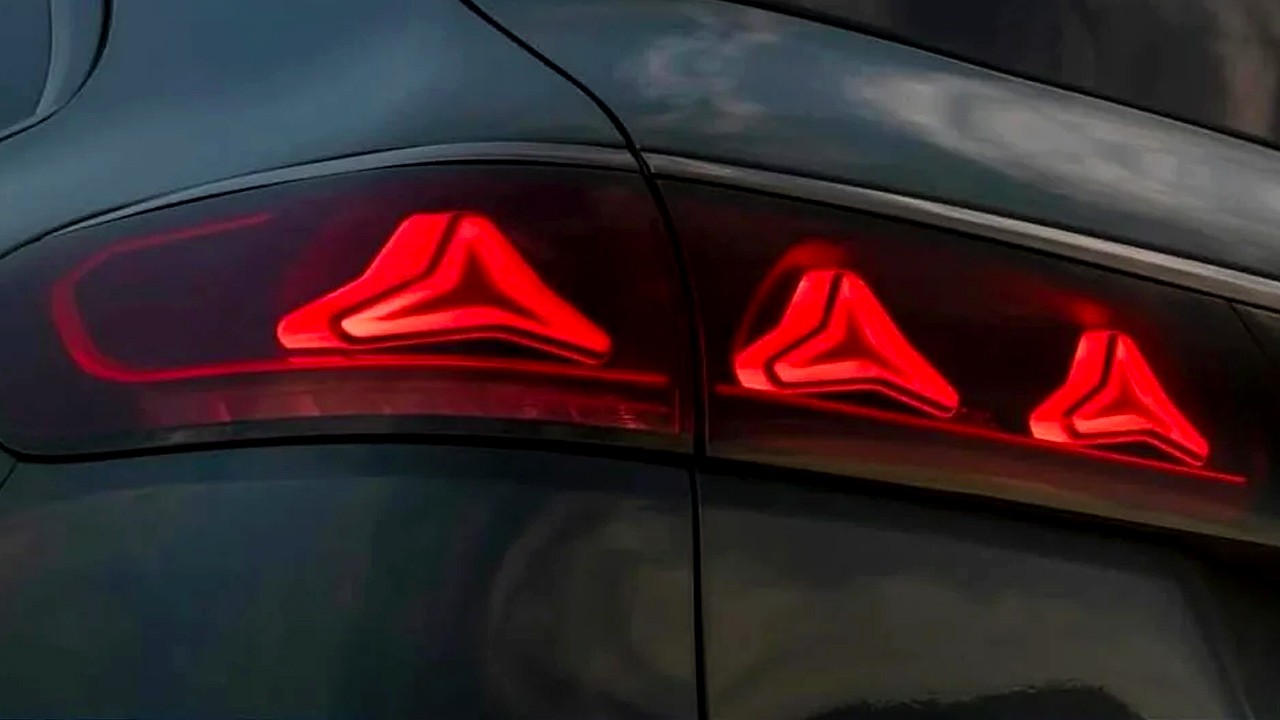 메르세데스-벤츠 GLS 페이스리프트 테일라이트 유출사진 / 사진=X