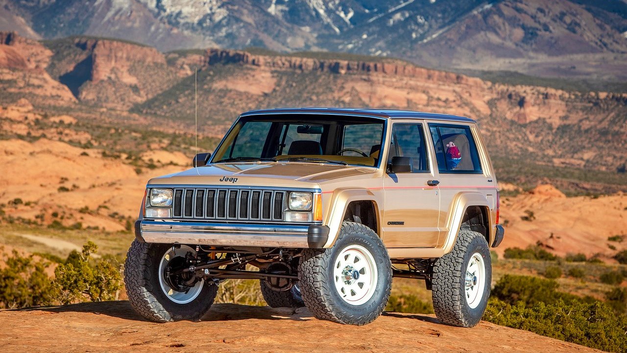 지프 XJ 파이오니어 콘셉트 전측면 뷰 / 사진=지프