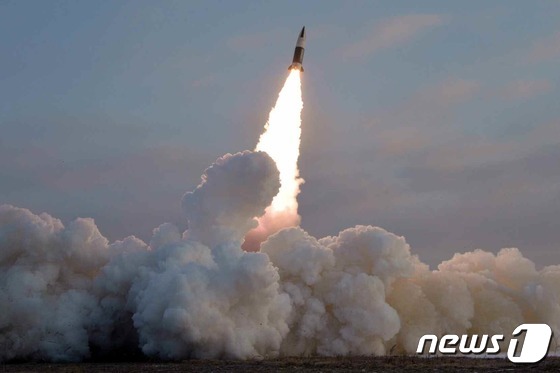Footage of North Korea\'s ballistic missile launch / Rodong Sinmun