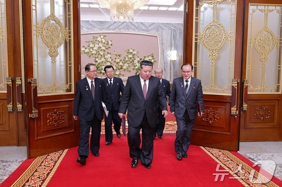 The Rodong Sinmun, the official newspaper of the Workers\' Party of Korea, reported on March 23 that the First Session of the 15th Supreme People\'s Assembly of the Democratic People\'s Republic of Korea opened in the capital, Pyongyang, at a historic juncture when the entire population of the country had boldly risen up in a patriotic struggle to uphold the decisions of the 9th Congress of the Workers\' Party of Korea and usher in a new golden age of unceasing leaps and development for the great nation / Rodong Sinmun