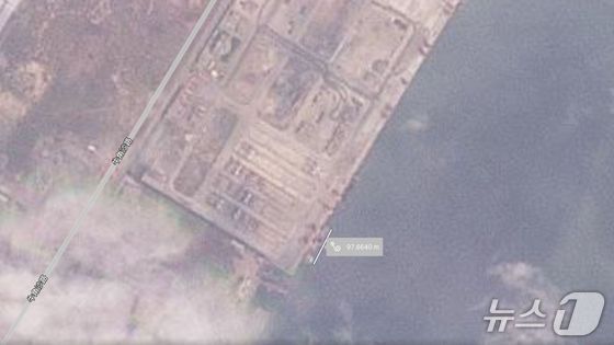 NK News, a media outlet specializing in North Korea, reported that, based on an analysis of satellite imagery from Planet Labs, the North Korean-flagged cargo ship Buyun 6 departed from Dalian, China, and arrived at Fangcheng Port / Capture from NK News