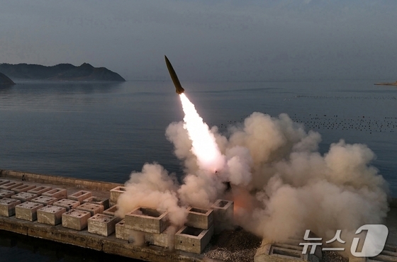 A scene from the test launch of the improved tactical ballistic missile Hwasong-11R fired by North Korea on April 19 / Rodong Sinmun