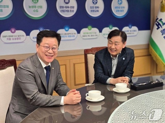 Is Jeonbuk Politics in Crisis? Ahn Ho-young’s Hunger Strike Raises Serious Questions